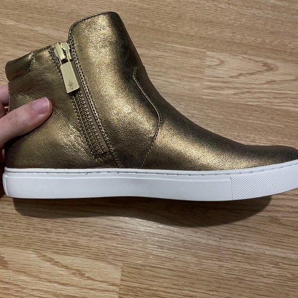 Kenneth Cole New York Women's Kiera High Top Gold - Picture 1 of 4